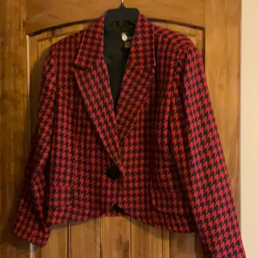 Chic Houndstooth Jacket